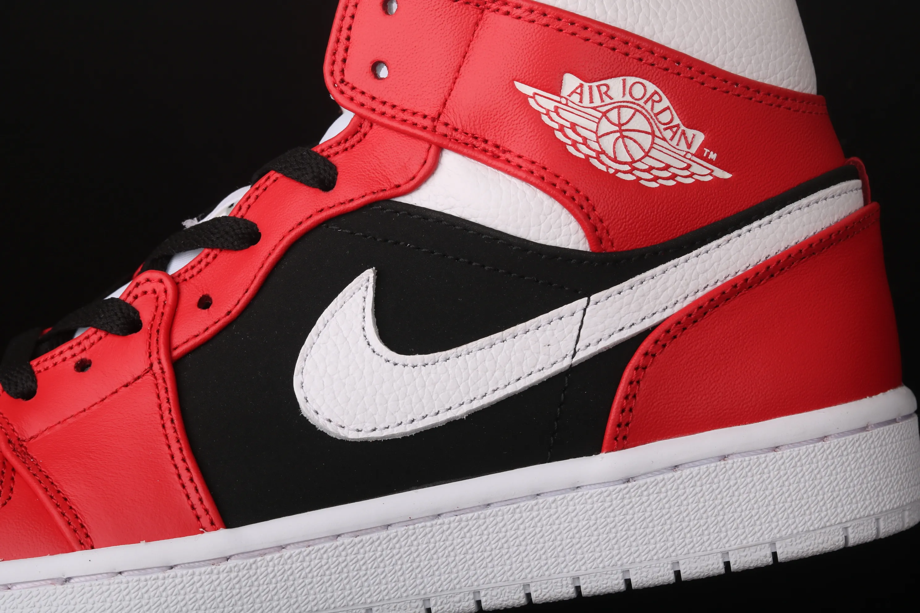All categories Air Jordan Jordan series basketball shoes Air Jordan 1 Mid Air Jordan1 Mid AJ1 Joe 1 Little Chicago China basketball shoes BQ6472-601